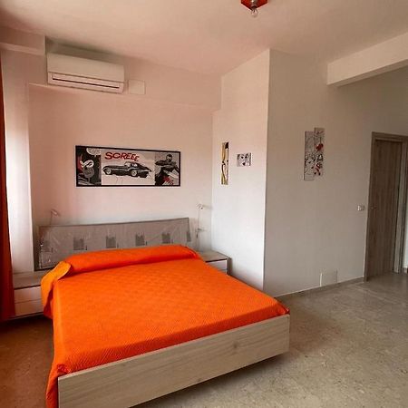 La Finestra Sul Mare B&B 克罗托内 外观 照片