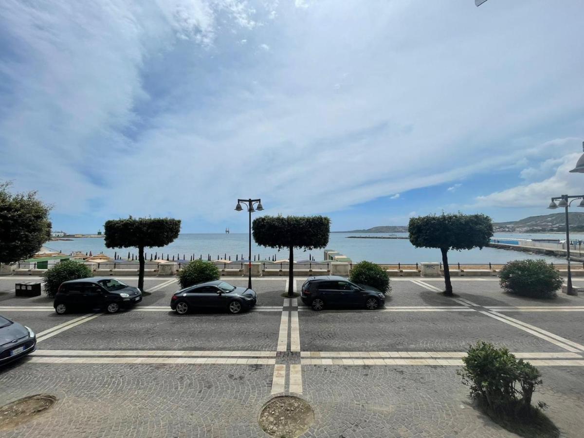 La Finestra Sul Mare B&B 克罗托内 外观 照片