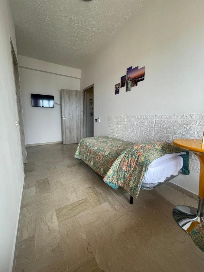 La Finestra Sul Mare B&B 克罗托内 外观 照片
