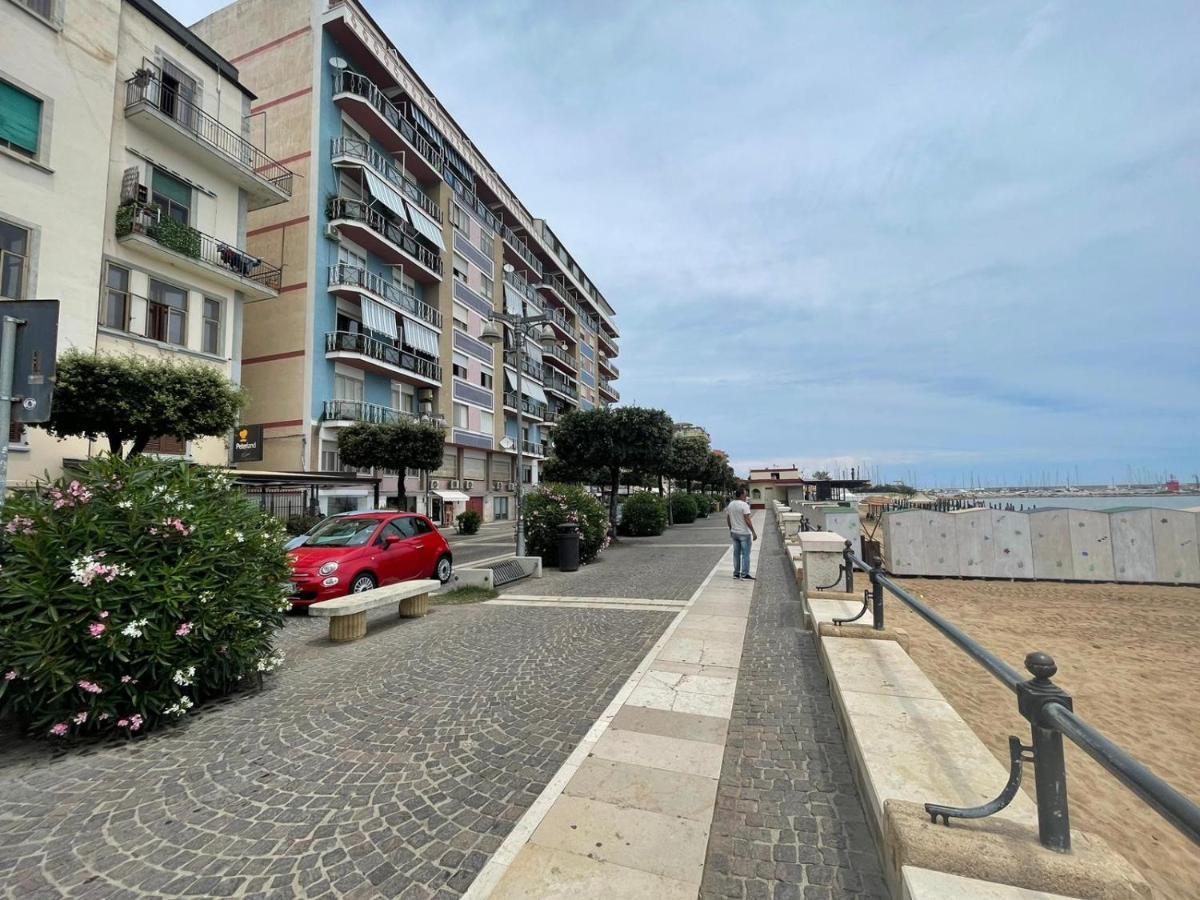 La Finestra Sul Mare B&B 克罗托内 外观 照片