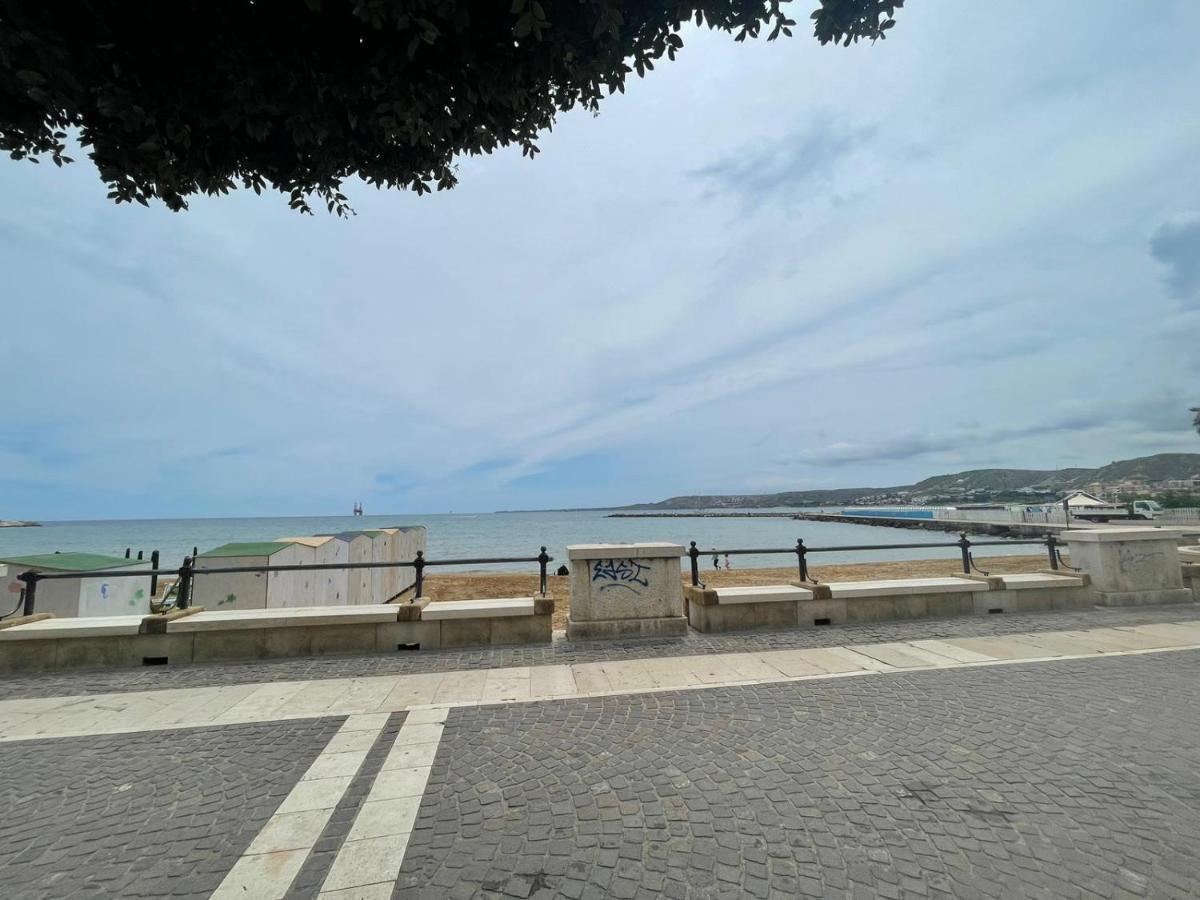 La Finestra Sul Mare B&B 克罗托内 外观 照片