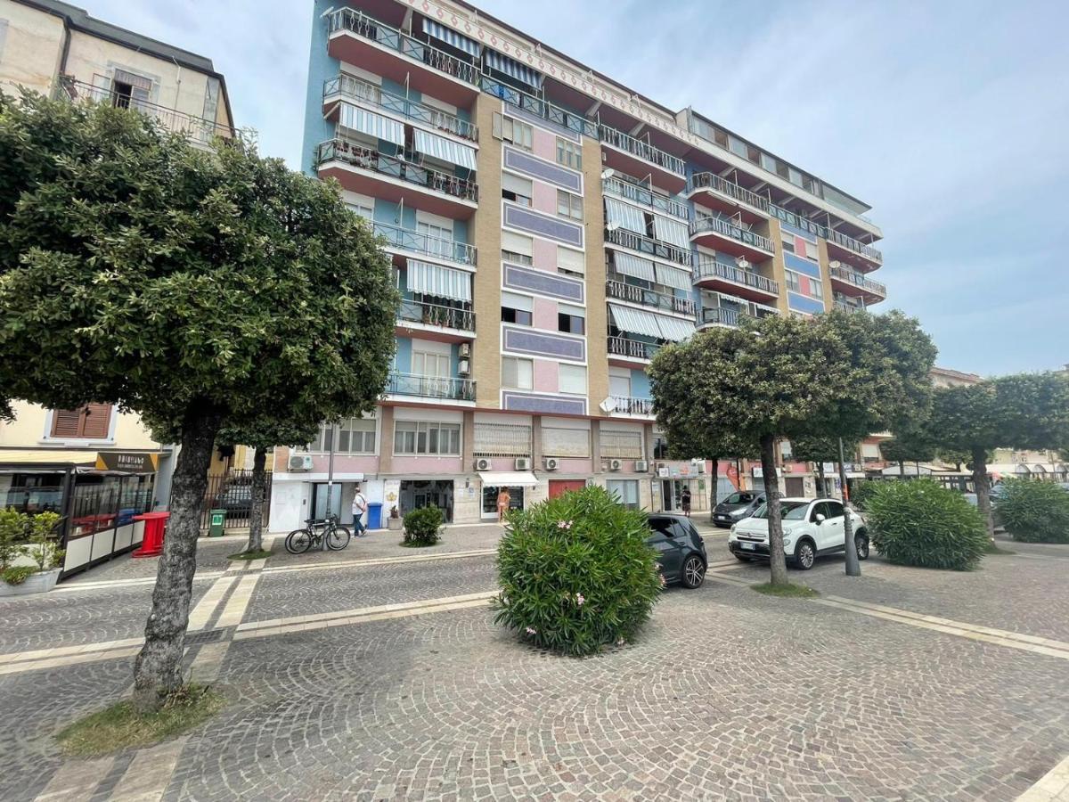 La Finestra Sul Mare B&B 克罗托内 外观 照片